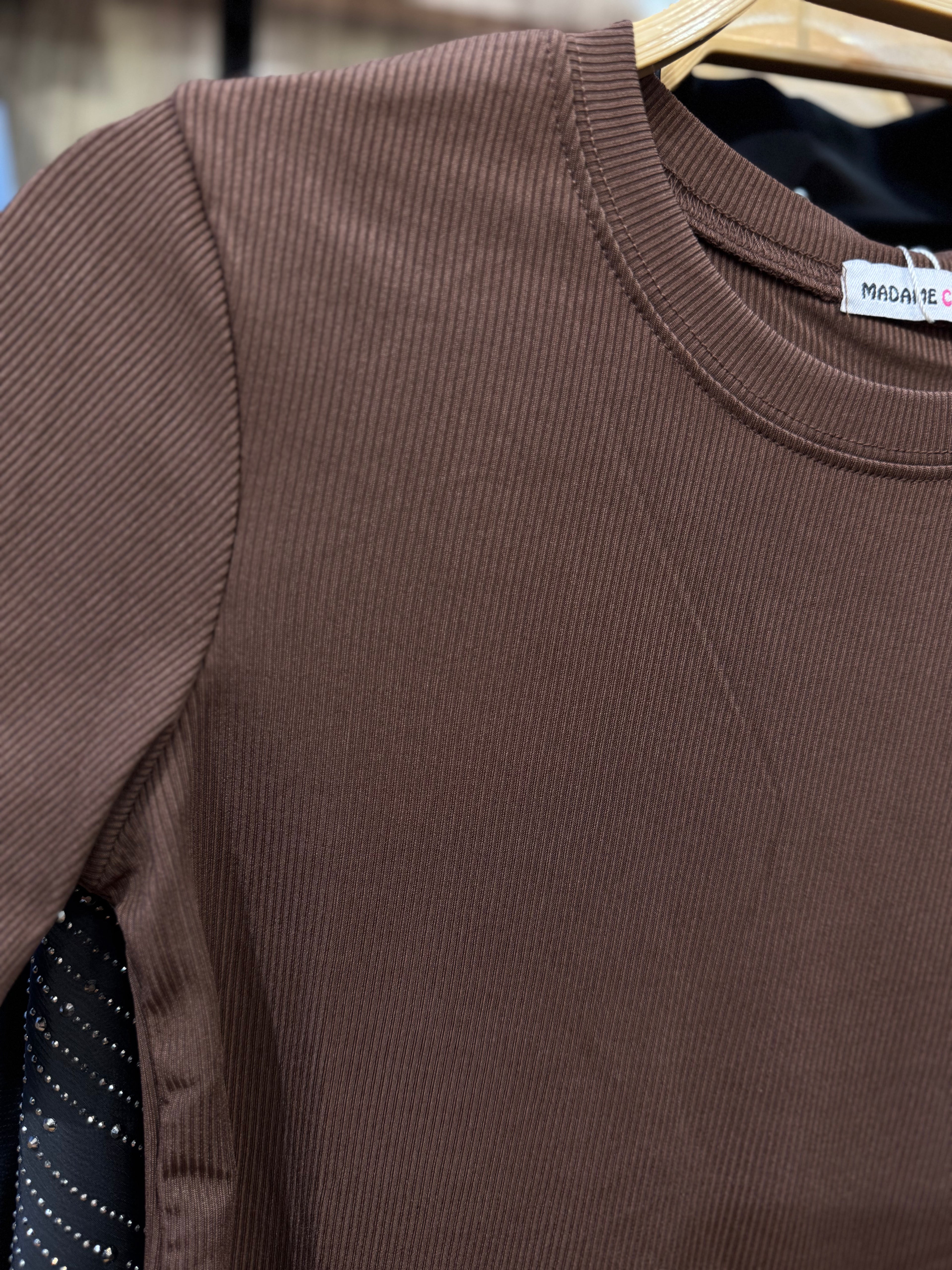 Simple Chic Crop